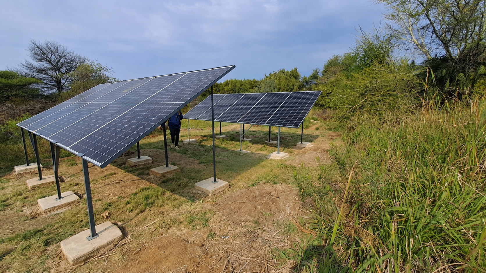 Solar pump installation